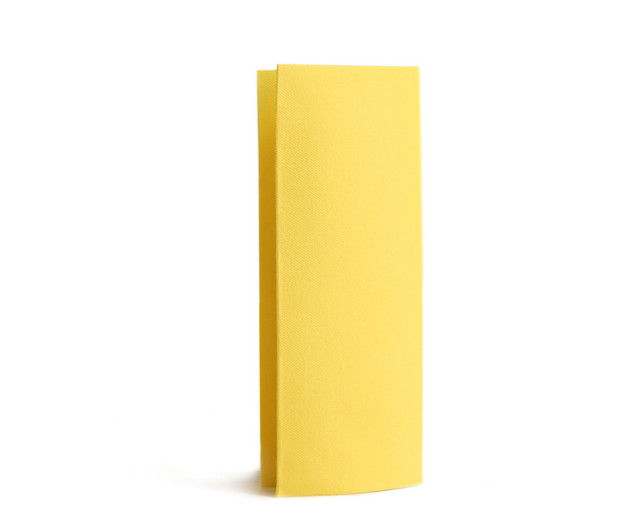 YELLOW (251)